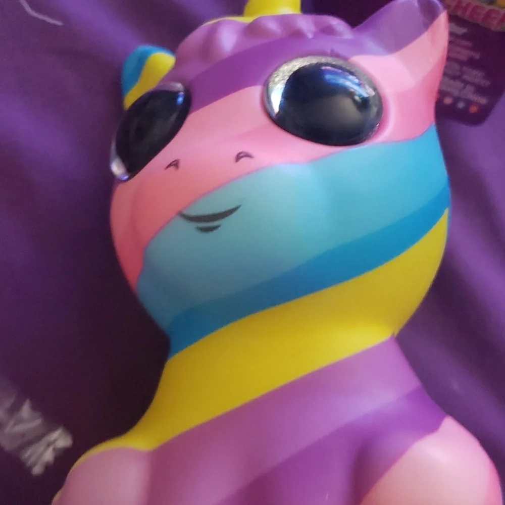 Toy - Picture 1 of 2